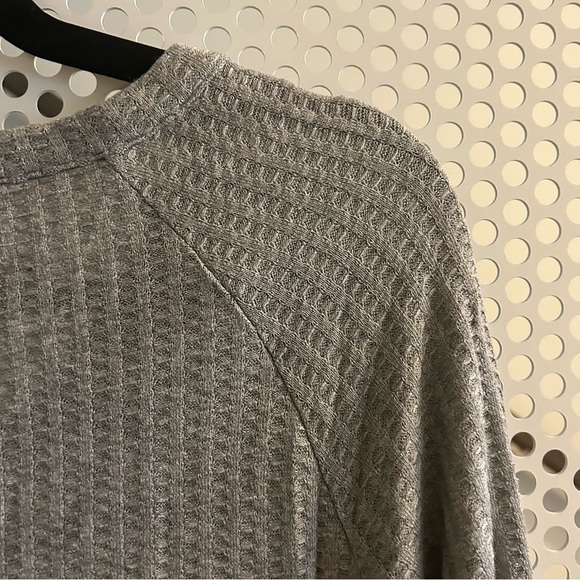 Chaser Waffle Knit Long-sleeve Thermal Size Medium in Grey - Picture 7 of 8